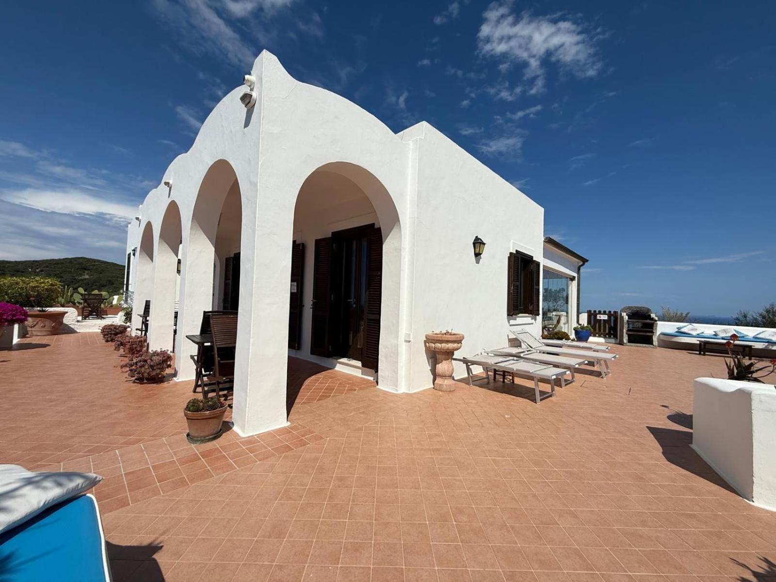 Guest House Villa Il Gabbiano Ponza Exterior foto